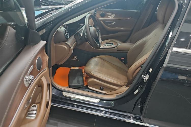 Used Mercedes-Benz E-Class 2023 Updated E 300 L Fashion Edition
