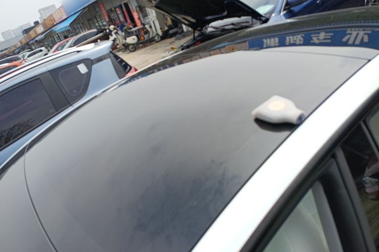 Used Tesla Model 3 2025 Rear-Wheel-Drive Version Roof