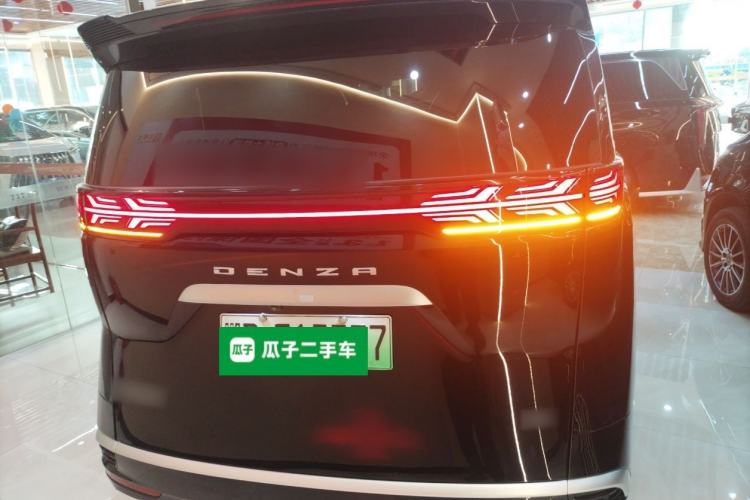 Used Denza D9 2023 DM-i 965 Luxury Model