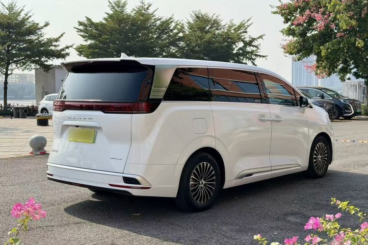 Used Denza D9 2022 DM-i 970 Four-Wheel Drive Prestige Model