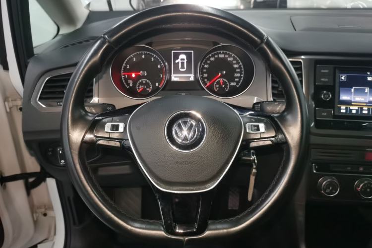 Used Volkswagen Golf Sportsvan 2018 230TSI Automatic Trend Edition Steering Wheel