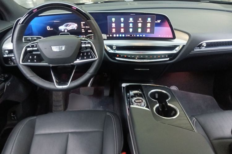 Used Cadillac LYRIQ 2022 Rear-Drive Long-Range Luxury Edition Center Console