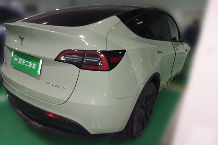 Used Tesla Model Y 2022 Long-Range All-Wheel-Drive Version