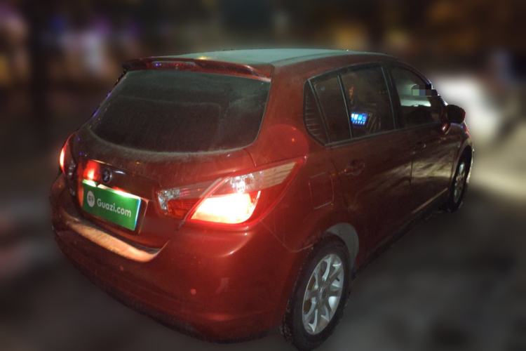 Used Venucia R50 2013 1.6L Automatic Fashion Edition