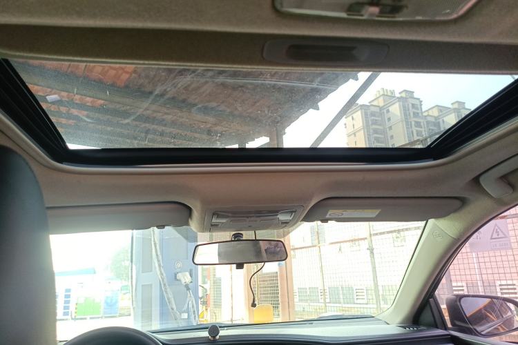 Used Toyota Levin 2016 Dual-Engine 1.8H GS E-CVT Elite Model with Sunroof
