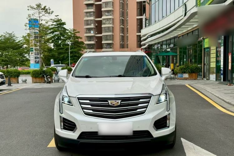 Used Cadillac XT5 2018 25T Luxury Model Exterior 4