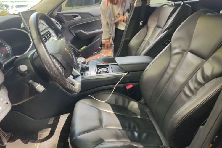 Used Hongqi H5 2022 Classic Model Facelift 1.8T Automatic Smart Connect Flagship Edition Left Front Seat