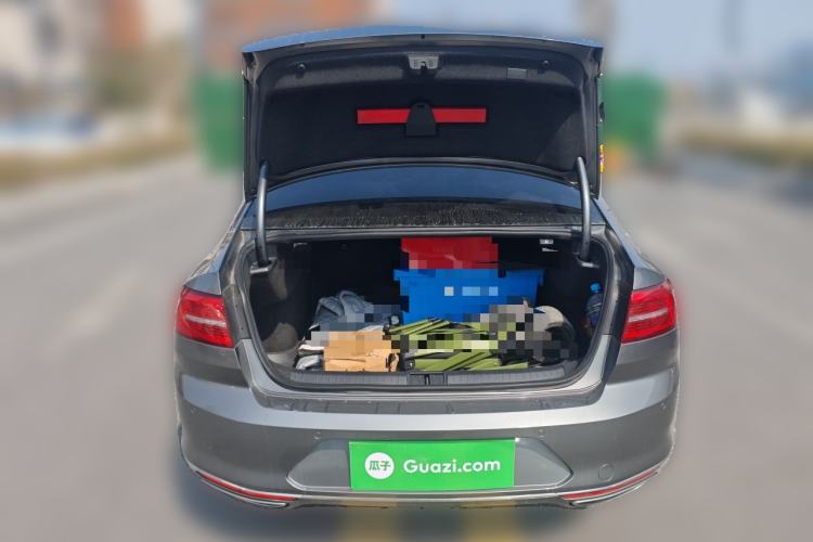 Used Volkswagen Magotan 2017 330TSI DSG Luxury Model Trunk