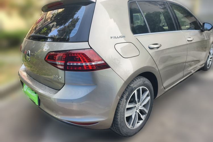 Used Volkswagen Golf 2017 230TSI Automatic Luxury Million-Vehicle Commemorative Edition Rear Right 45 Deg