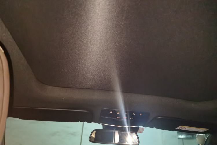 Used Mercedes-Benz GLC 2018 Facelifted GLC 260 4MATIC Dynamic Edition Headliner