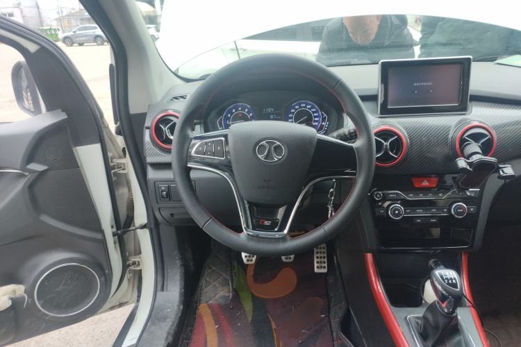 Used BAIC Senova X25 2015 1.5L manual Comfort trim level