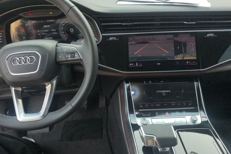 Used Audi Q7 2024 55 TFSI quattro S line Sport model
