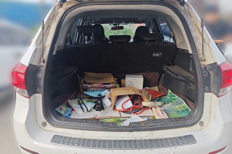 Used Haval H6 2015 Upgraded Model 1.5T Manual Two-Wheel Drive Elite Version Trunk