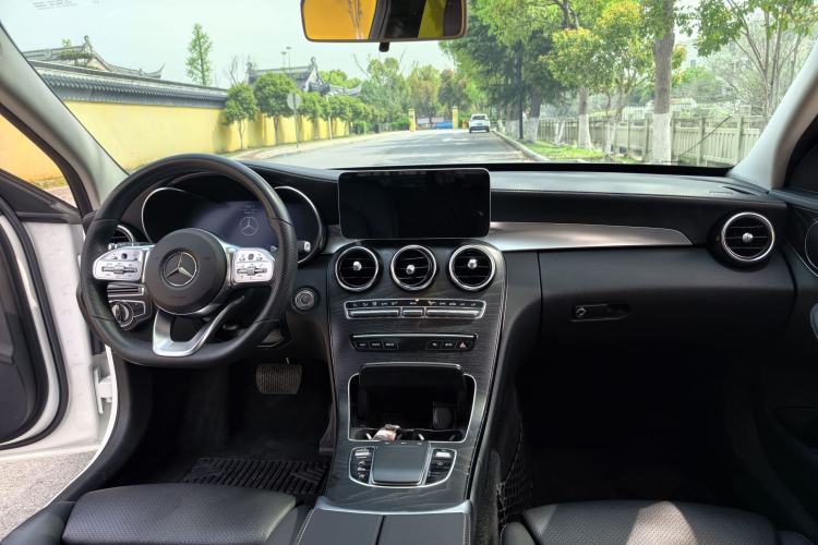Used Mercedes-Benz C-Class 2020 C 200 L Fashion Edition Sport Version Interior 4