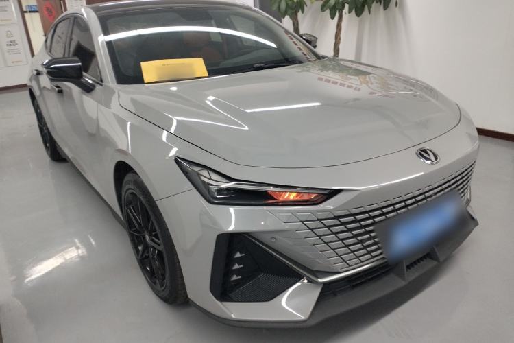 Used CHANGAN UNI-V 2022 1.5T Prestige Version