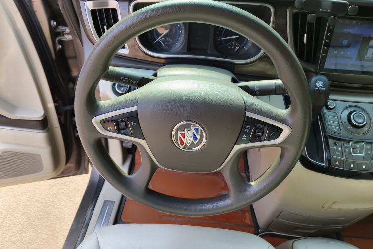 Used Buick GL8 2011 2.4L CT Luxury Business Comfort Edition
