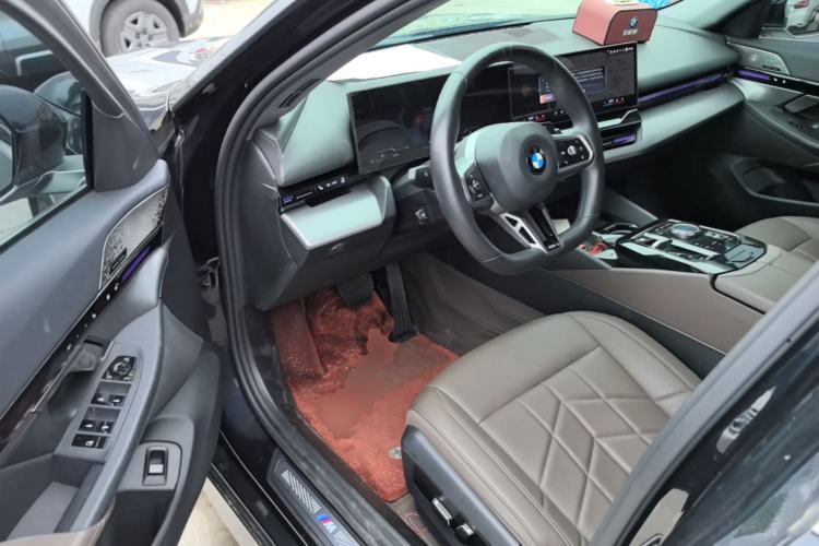 Used BMW 5 Series 2024 525Li M Sport Package
