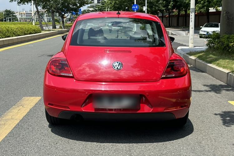 Used Volkswagen Beetle 2015 180TSI model

