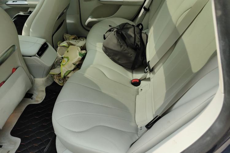 Used Mercedes-Benz EQE 2022 350 Luxury Edition Left Rear Seat