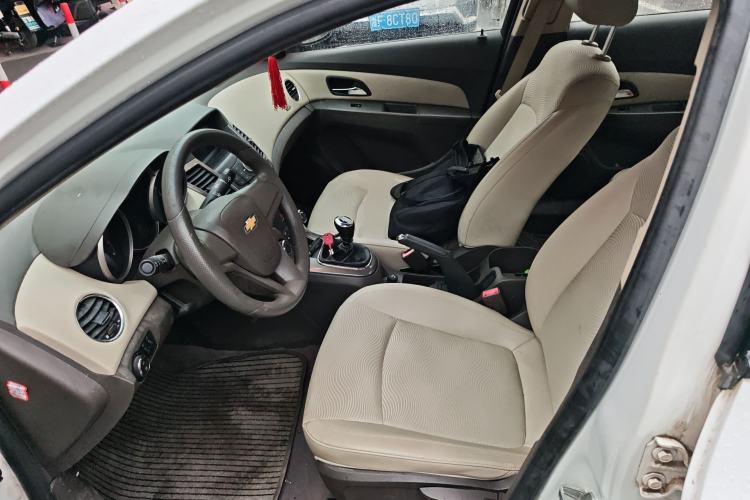 Used Chevrolet Cruze 2015 1.5L Classic SE MT