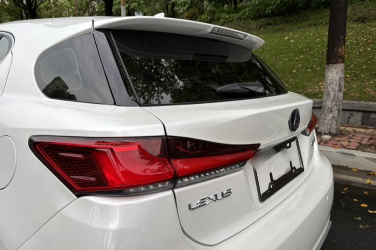 Used Lexus CT 2017 CT200h Comfort Edition Monochrome China V Standard