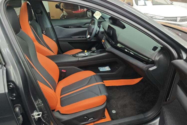 Used CHANGAN UNI-V 2024 1.5T Prestige Sport Edition Right Front Seat