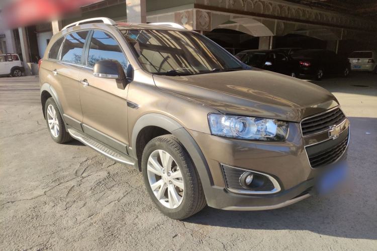 Used Chevrolet Captiva 2015 2.4L 4x4 Flagship Edition 7-Seater
