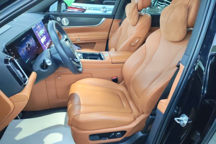 Used Hima AITO M9 2024 All-Electric Ultra Version 100 kWh 6-Seater Model Left Front Seat