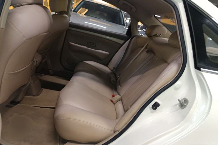 Used Nissan Sylphy 2016 Classic 1.6XE Manual Comfort Edition Left Rear Seat