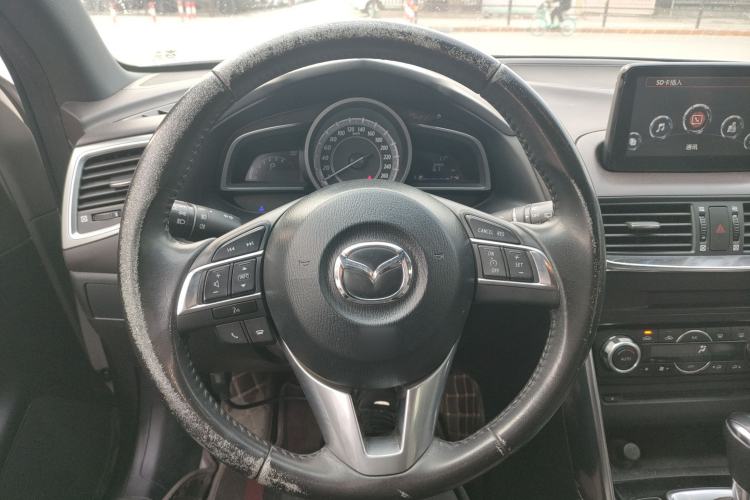 Used Mazda CX-4 2016 2.0L Automatic 2WD Blue Sky Luxury Edition Steering Wheel
