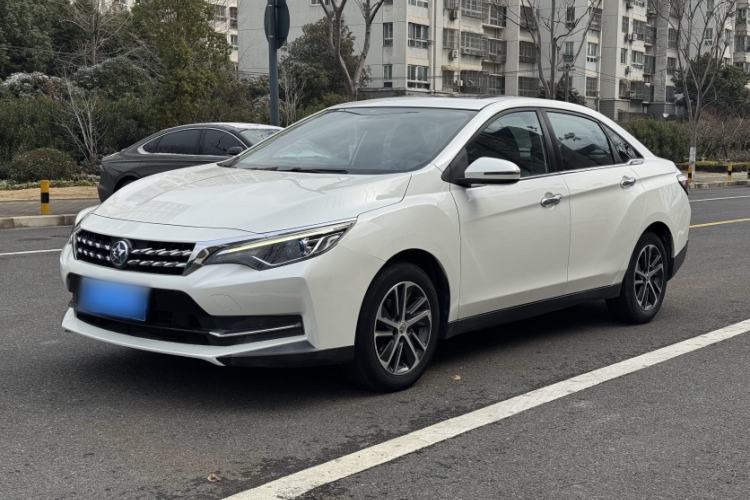 Used Venucia D60 2018 1.6L CVT Smart Connect Elite Edition
