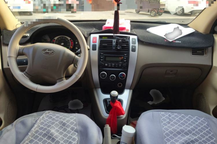 Used Hyundai Tucson 2009 2.0L Manual Two-Wheel Drive Fashion Edition