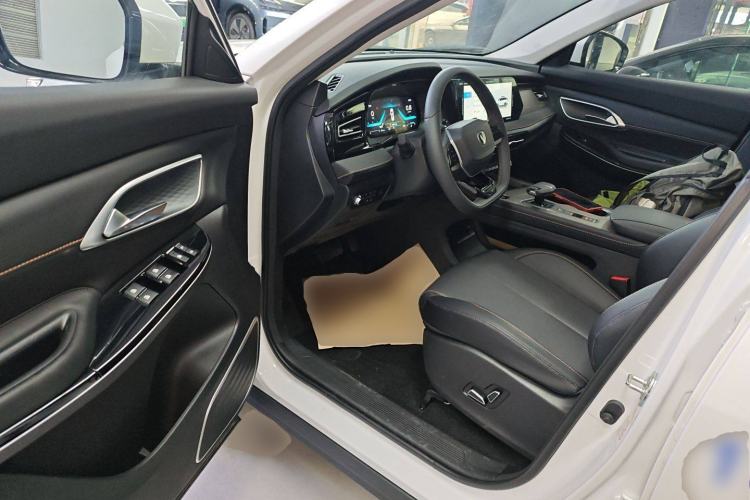 Used CHANGAN X7 PLUS 2024 1.5T Automatic Luxury 7-Seater Driver Seat