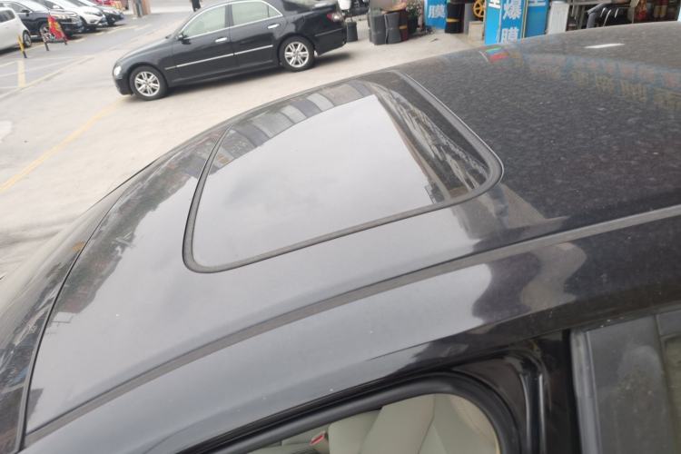 Used Honda Crider 2013 1.8L automatic luxury edition Roof