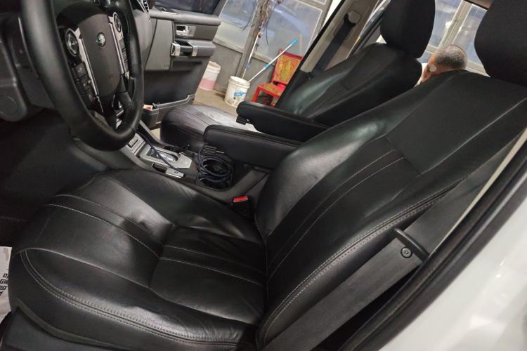 Used Land Rover Discovery 2013 3.0 SDV6 HSE Diesel Edition Left Front Seat