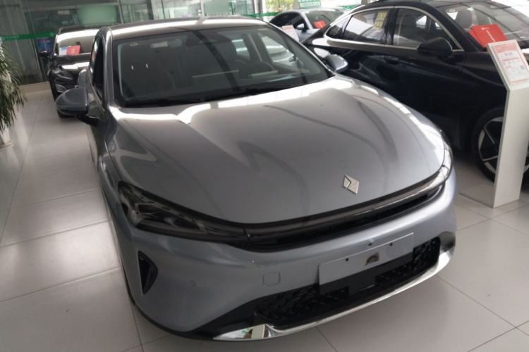 Used Baojun Enjoy 2025 Plug-in Hybrid 140km Standard Version