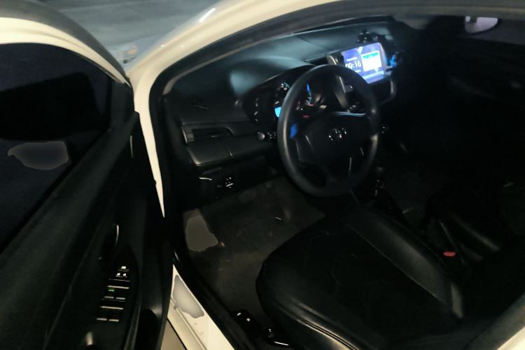 Used Toyota YARiS L Zhi Xiang 2017 1.5E CVT Dynamic Edition Interior 3