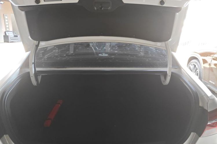 Used Roewe i6 2020 PLUS 1.6L CVT 4G Connected Glory Flagship Edition