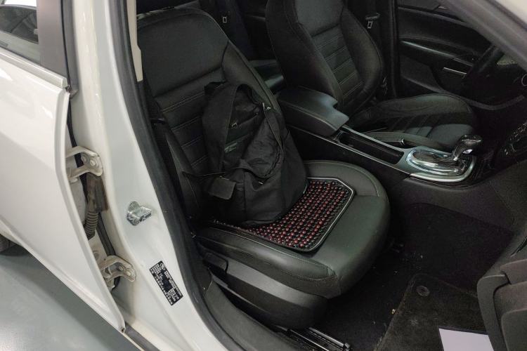 Used Buick Regal 2014 1.6T Fashionable Tech Edition Right Front Seat