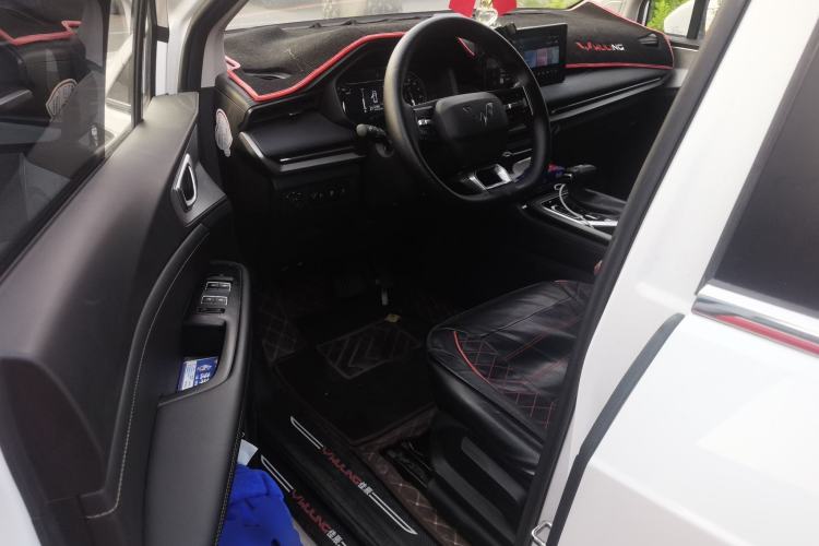 Used Wuling Jiachen 2022 1.5T CVT Smart Luxury Version Driver Seat