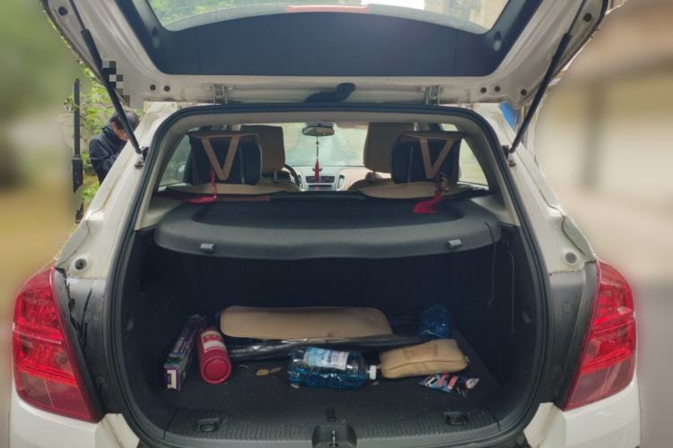 Used Chevrolet Trax 2016 1.4T Automatic Two-Wheel Drive Luxury Version Trunk