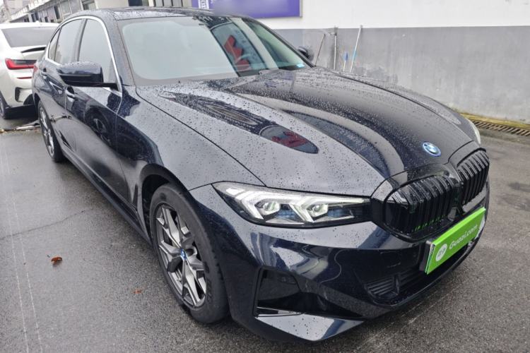 Used BMW i3 2024 eDrive 35 L Front Right 45 Deg