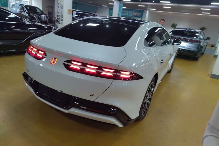 Used Denza Z9 2024 1100 km Four-Wheel Drive Max Version
