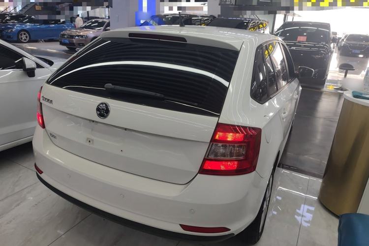 Used Skoda Rapid Spaceback 2018 1.6L Automatic Standard Edition
