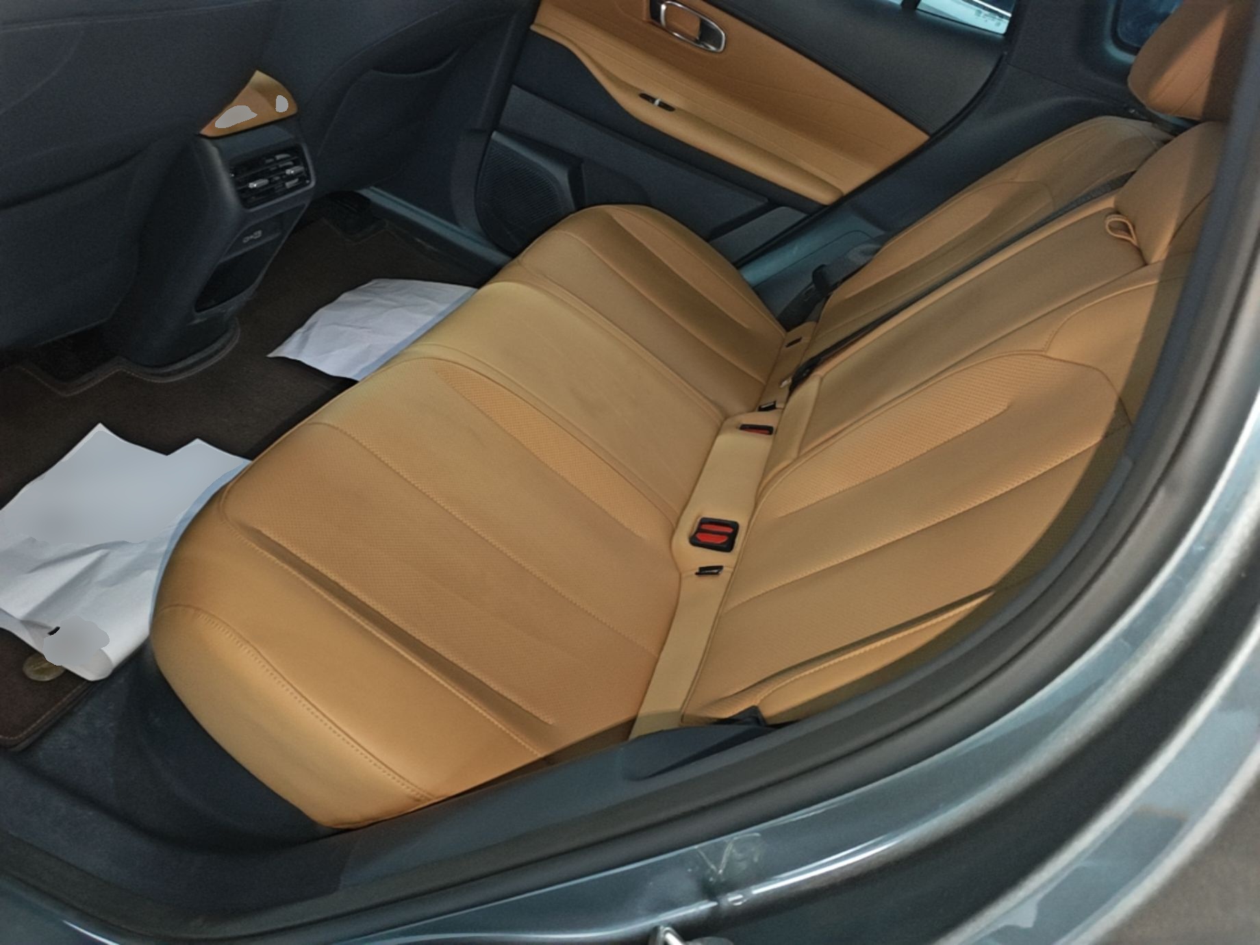 Geely Galaxy Xingjian 7 EM-i 2025 55 km Launch Edition — снимка 20