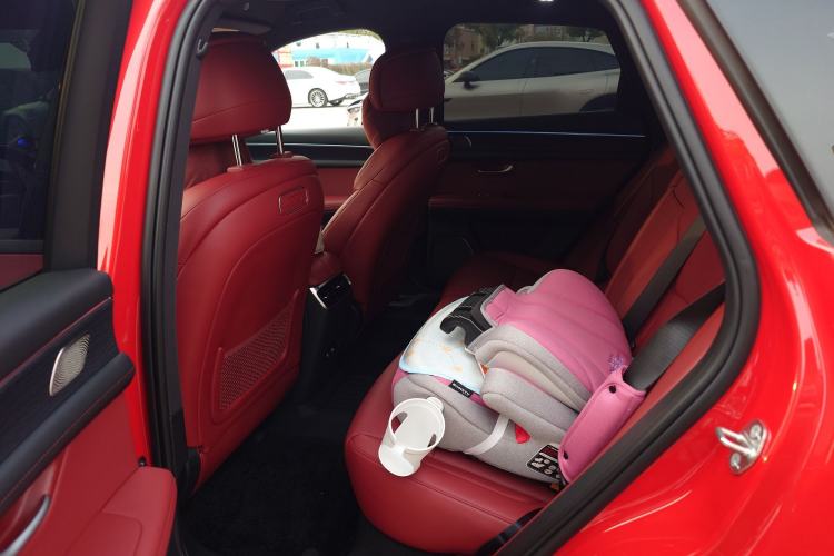 Used Hima AITO M5 2025 Extended-Range Ultra All-Wheel-Drive Version Left Rear Seat