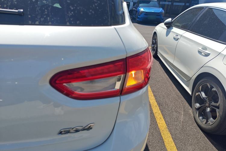 Used GAC Trumpchi GS4 2017 235T G-DCT Two-Wheel Drive Luxury Edition Exterior 3