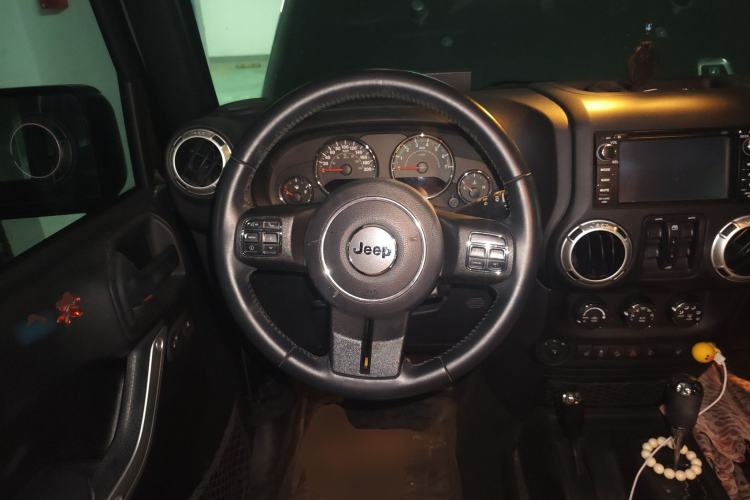 Used Jeep Wrangler 2015 3.0L Sahara Four-Door Edition
