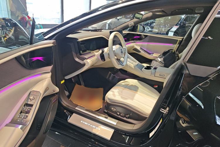 Used Denza Z9 2024 1100 km All-Wheel-Drive Ultra Version