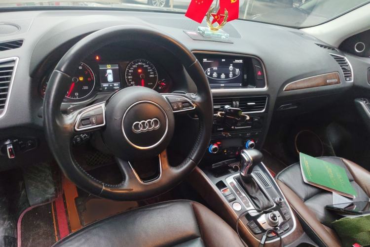 Used Audi Q5 2017 40 TFSI Comfort Model
